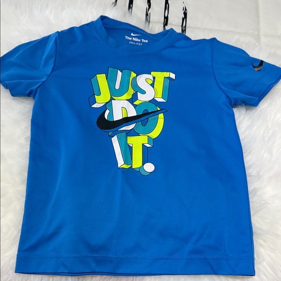 Nike Blue Tee and Neon Shorts Set - Picture 5 of 8